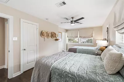 523 Paradise Drive, Galveston, TX 77554 - Photo 15