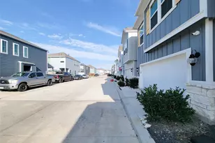 710 Seafoam Ln, Kemah, TX 77565 - Photo 3