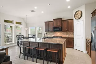 2816 Leafwood Ln, Pearland, TX 77584 - Photo 11