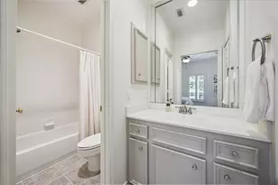 240 S Post Oak Ln, Houston, TX 77056 - Photo 29