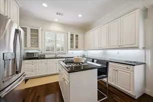 240 S Post Oak Ln, Houston, TX 77056 - Photo 15