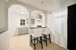 824 W 17th St, Houston, TX 77008 - Photo 5