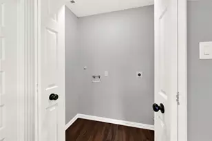 8029 Ritz St, Houston, TX 77028 - Photo 25