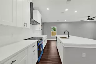 8029 Ritz St, Houston, TX 77028 - Photo 3