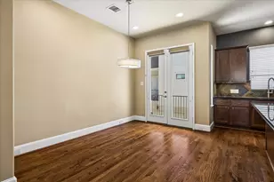 405 Jackson Hill St, Houston, TX 77007 - Photo 9
