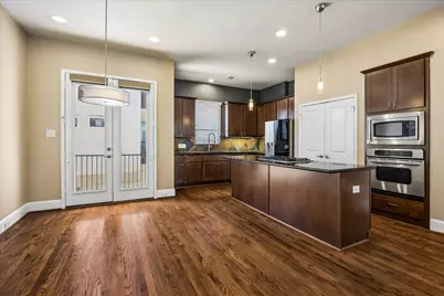 405 Jackson Hill Street, Houston, TX 77007 - Photo 3