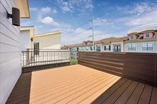 405 Jackson Hill St, Houston, TX 77007 - Photo 3