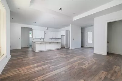 1049 Broadmoor Drive, Huntsville, TX 77340 - Photo 3