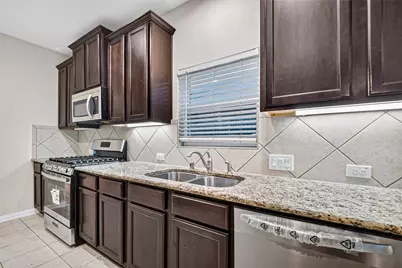 10015 Chase Court, Baytown, TX 77521 - Photo 17