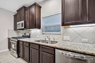 10015 Chase Ct, Baytown, TX 77521 - Photo 17