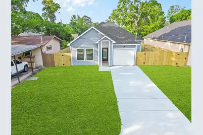 314 E Republic Avenue, Baytown, TX 77520 - Photo 3