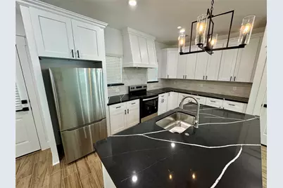 314 E Republic Avenue, Baytown, TX 77520 - Photo 7