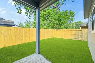 314 E Republic Ave, Baytown, TX 77520 - Photo 29