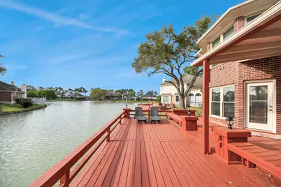 1251 Misty Lake Court, Sugar Land, TX 77498 - Photo 9