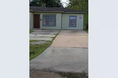 7318 Forrestal Street, Houston, TX 77033 - Photo 3