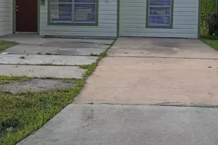 7318 Forrestal St, Houston, TX 77033 - Photo 3