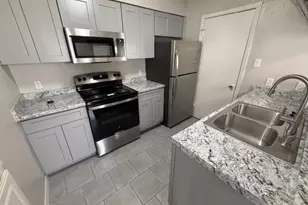 2277 S Kirkwood Rd, Houston, TX 77077 - Photo 7