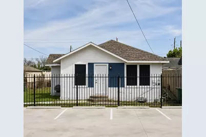 1704 Sam Wilson Street #7, Houston, TX 77020 - Photo 1