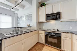1120 Texas St, Houston, TX 77002 - Photo 9