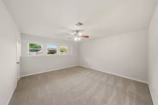 9718 Rathbone Dr, Houston, TX 77031 - Photo 17
