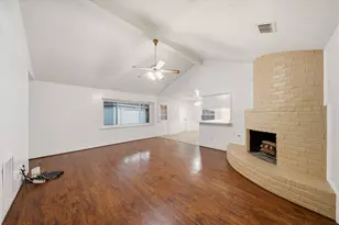 9718 Rathbone Dr, Houston, TX 77031 - Photo 15