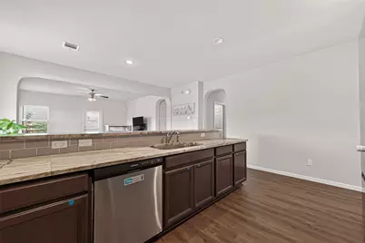 10535 Amador Peak Drive, Rosharon, TX 77583 - Photo 11