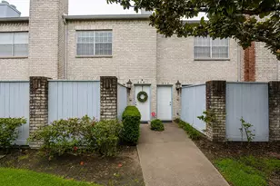 664 Wilcrest Dr, Houston, TX 77042 - Photo 3