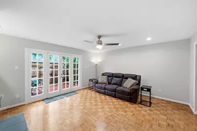 10152 Longmont Drive #38/10, Houston, TX 77042 - Photo 21