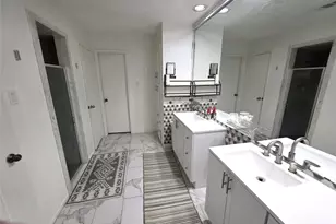8827 Woodleigh Dr, Houston, TX 77083 - Photo 17