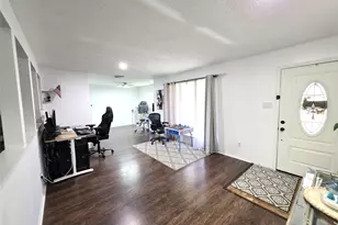 8827 Woodleigh Dr, Houston, TX 77083 - Photo 3