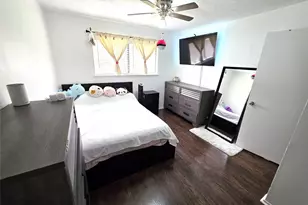 8827 Woodleigh Dr, Houston, TX 77083 - Photo 21