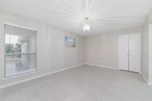 6322 Lynkat Ln, Houston, TX 77083 - Photo 5