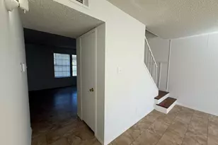 10372 Hammerly Blvd, Houston, TX 77043 - Photo 9