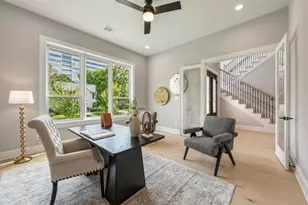 2046 MacArthur St, Houston, TX 77030 - Photo 3