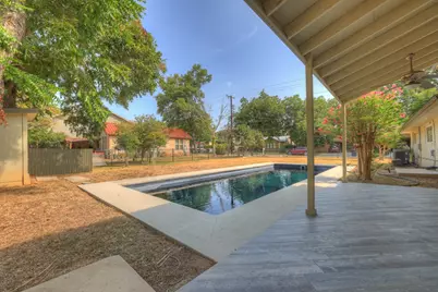 911 Mulberry Avenue, New Braunfels, TX 78130 - Photo 15