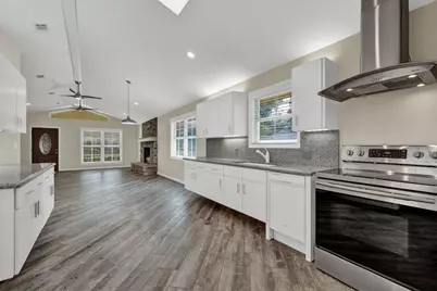 911 Mulberry Avenue, New Braunfels, TX 78130 - Photo 7