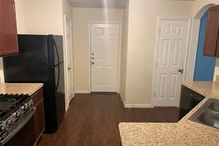 11418 El Diamante Dr, Houston, TX 77048 - Photo 7
