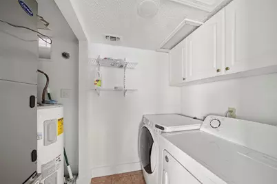 9404 Denbury Way, Houston, TX 77025 - Photo 23