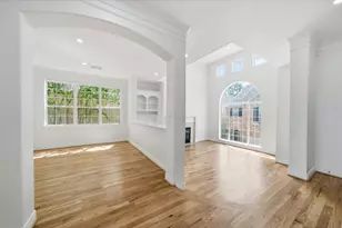 11110 Sherwood Forest Glen Dr, Houston, TX 77043 - Photo 15