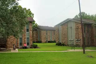 1741 E Henderson, Angleton, TX 77515 - Photo 7