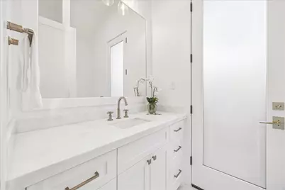 1590 Sue Barnett Drive, Houston, TX 77018 - Photo 17