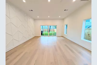 833 W 25th Street, Houston, TX 77008 - Photo 3