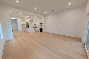 833 W 25th St, Houston, TX 77008 - Photo 5