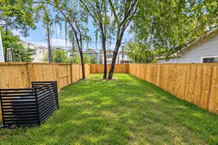 833 W 25th St, Houston, TX 77008 - Photo 33