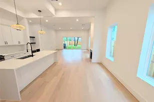 833 W 25th St, Houston, TX 77008 - Photo 9