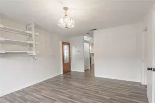 1819 Ave Q, Huntsville, TX 77340 - Photo 5