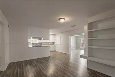 1819 Avenue Q, Huntsville, TX 77340 - Photo 13