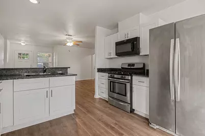 13214 Ambrosa Drive, Houston, TX 77044 - Photo 11