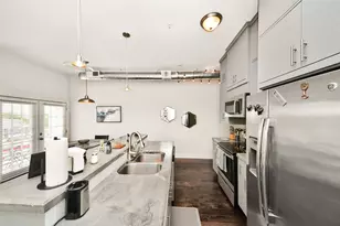 1011 Studemont St, Houston, TX 77007 - Photo 11