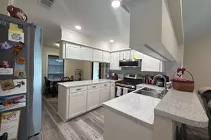 1014 Brookhollow Dr, Deer Park, TX 77536 - Photo 9